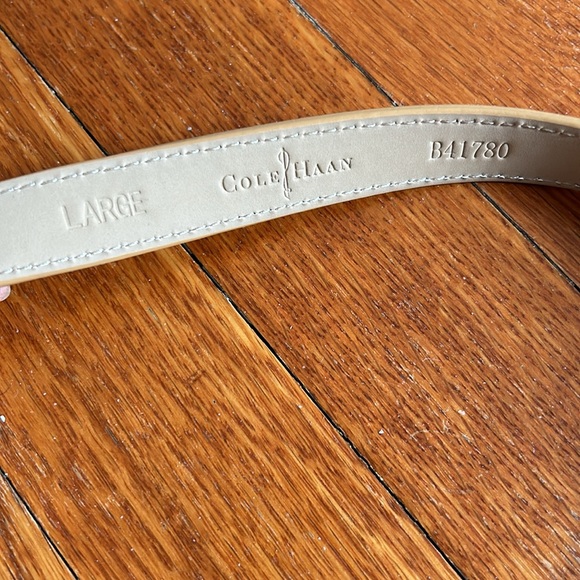 Colehaan leather belt with contrasting beige and white leather - Picture 3 of 4